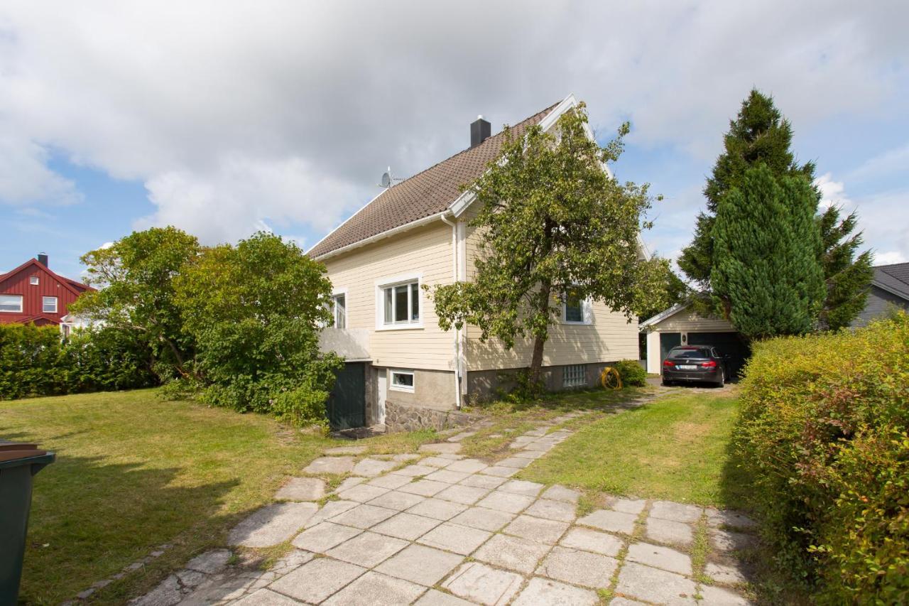 Mandal Apartment Mit Moeglichkeit Ein Boot Zu Benutzen Und Angeln Exterior foto